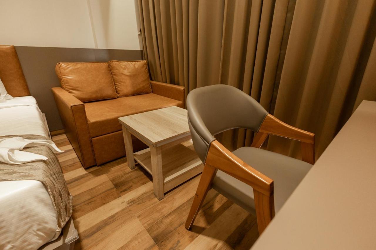 Krown Palace Resort Silvassa Extérieur photo